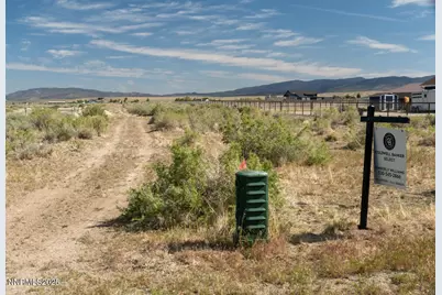 2340 Calle Hermosa, Gardnerville, NV 89410 - Photo 4