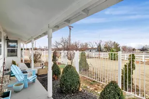 990 Riverview Dr, Gardnerville, NV 89460 - Photo 6