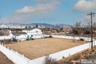 990 Riverview Dr, Gardnerville, NV 89460 - Photo 4