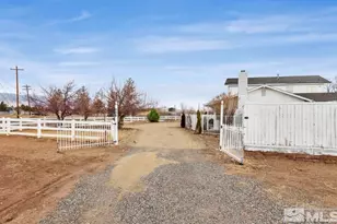 990 Riverview Dr, Gardnerville, NV 89460 - Photo 34