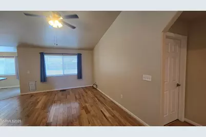 3185 Cliffrose Drive, Silver Springs, NV 89429 - Photo 4