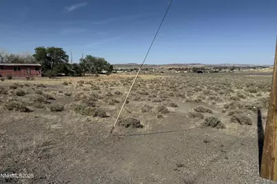 7250 Citrus Street, Silver Springs, NV 89429 - Photo 2