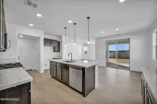 8601 Crandell Dr, Reno, NV 89506 - Photo 4