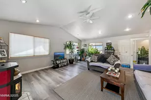 21 Fox Ln, Yerington, NV 89447 - Photo 6