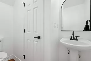 11020 Colton Dr, Reno, NV 89521 - Photo 10