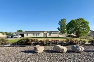 480 Kayci Ave, Battle Mountain, NV 89820 - Photo 1