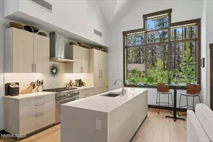 33 Beach Club Dr, Stateline, NV 89449 - Photo 2