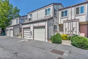 1560 Steven Ct, Sparks, NV 89431 - Photo 2