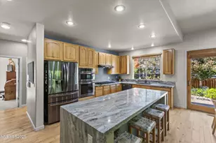6831 Island Queen Ct, Sparks, NV 89436 - Photo 4