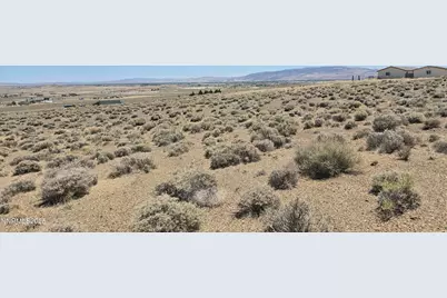 5600 Peek Avenue, Silver Springs, NV 89429 - Photo 4