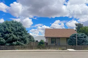 77 Lay St, Winnemucca, NV 89445 - Photo 2