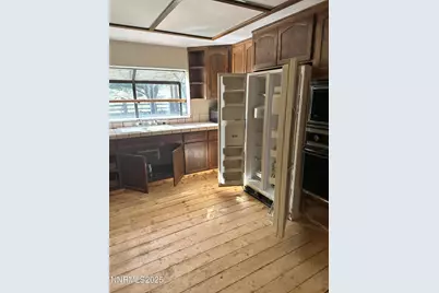 27 W Main Street, Manhattan, NV 89022 - Photo 4