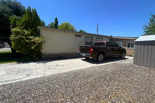 218 & 220 Middlegate Dr, Battle Mountain, NV 89820 - Photo 4