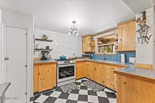 661 Thoma St, Reno, NV 89502 - Photo 10