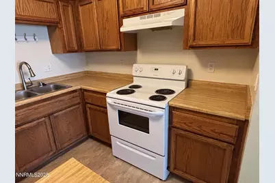 1465 E Peckham Lane #53, Reno, NV 89502 - Photo 4