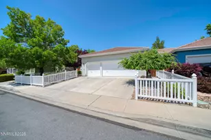 3069 Creekwood Dr, Reno, NV 89502 - Photo 2