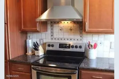 1069 Palmwood Drive, Sparks, NV 89434 - Photo 8