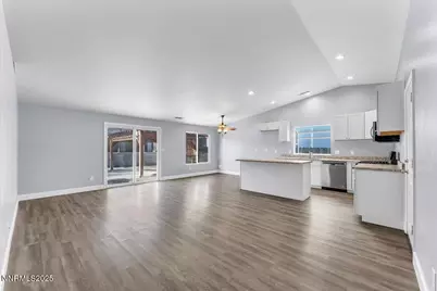 539 Rawe Peak Drive, Dayton, NV 89403 - Photo 8