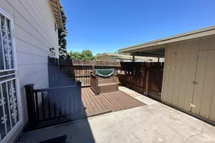 486 Smithridge Park, Reno, NV 89502 - Photo 4