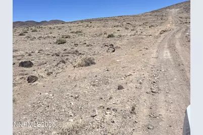 8800 Wildflower Road, Stagecoach, NV 89429 - Photo 2