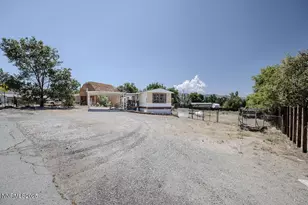 17530 Thrush Ln, Reno, NV 89508 - Photo 12