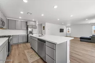 6778 Shell Ct, Fernley, NV 89408 - Photo 18