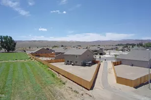 6778 Shell Ct, Fernley, NV 89408 - Photo 8