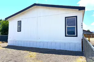 102 Bastian Rd, Battle Mountain, NV 89820 - Photo 2