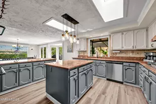 3495 W Plumb Ln, Reno, NV 89509 - Photo 18