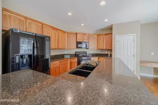 811 Pinchot Pass Ct, Sparks, NV 89436 - Photo 6