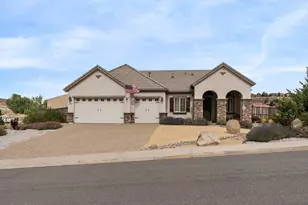 8720 Spearhead Way, Reno, NV 89506 - Photo 4