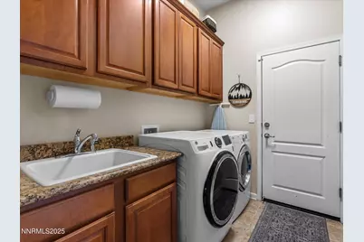 8720 Spearhead Way, Reno, NV 89506 - Photo 26