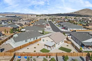 242 Red Oak Dr, Fernley, NV 89408 - Photo 28