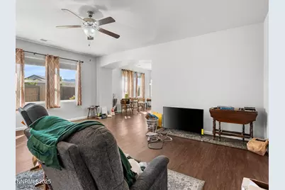 242 Red Oak Drive, Fernley, NV 89408 - Photo 4