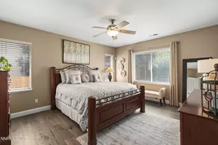 5365 Ebbetts Pass Dr, Sparks, NV 89436 - Photo 16