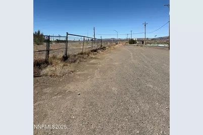 825 Mesa Drive, Fernley, NV 89408 - Photo 4