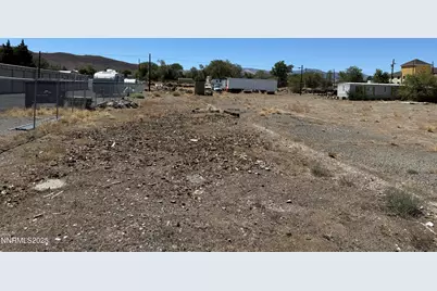 825 Mesa Drive, Fernley, NV 89408 - Photo 6