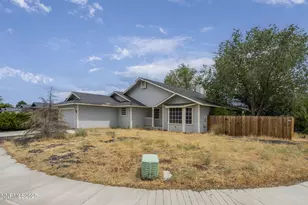 301 Valley View Dr, Dayton, NV 89403 - Photo 2