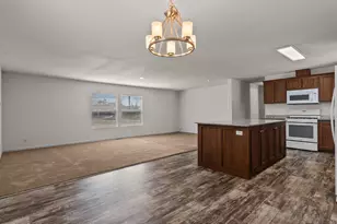 1740 Donner Trail, Silver Springs, NV 89429 - Photo 14