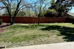 7050 Pembroke Dr, Reno, NV 89502 - Photo 16