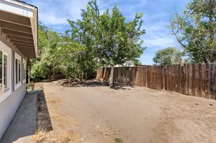 327 Burntwood St, Fallon, NV 89406 - Photo 32