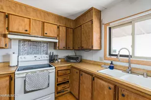 310 W 6th Ave, Sun Valley, NV 89433 - Photo 12