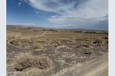 6310 Catfish Street, Silver Springs, NV 89429 - Photo 2