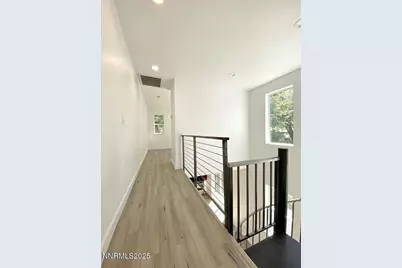 446 Roberts Street, Reno, NV 89502 - Photo 8