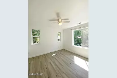 446 Roberts Street, Reno, NV 89502 - Photo 6