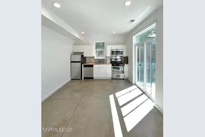446 Roberts Street, Reno, NV 89502 - Photo 4
