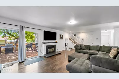 1510 Majestic Drive #one, Reno, NV 89503 - Photo 2