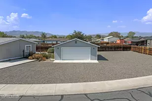 870 Jennys Ln, Fernley, NV 89408 - Photo 10