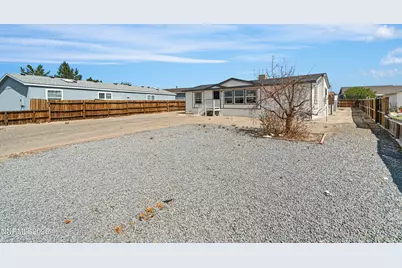 863 Jennys Lane, Fernley, NV 89408 - Photo 4