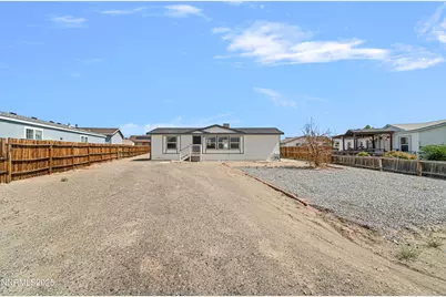 863 Jennys Lane, Fernley, NV 89408 - Photo 2
